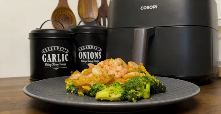 Crispy Oven Trio: Broccoli, Shrimp & Potato Wedges